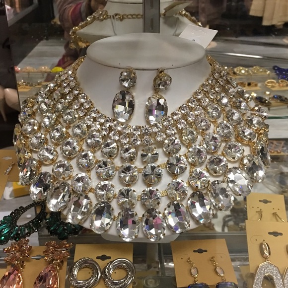 Statement Necklace and Earrings - Picture 2 of 2